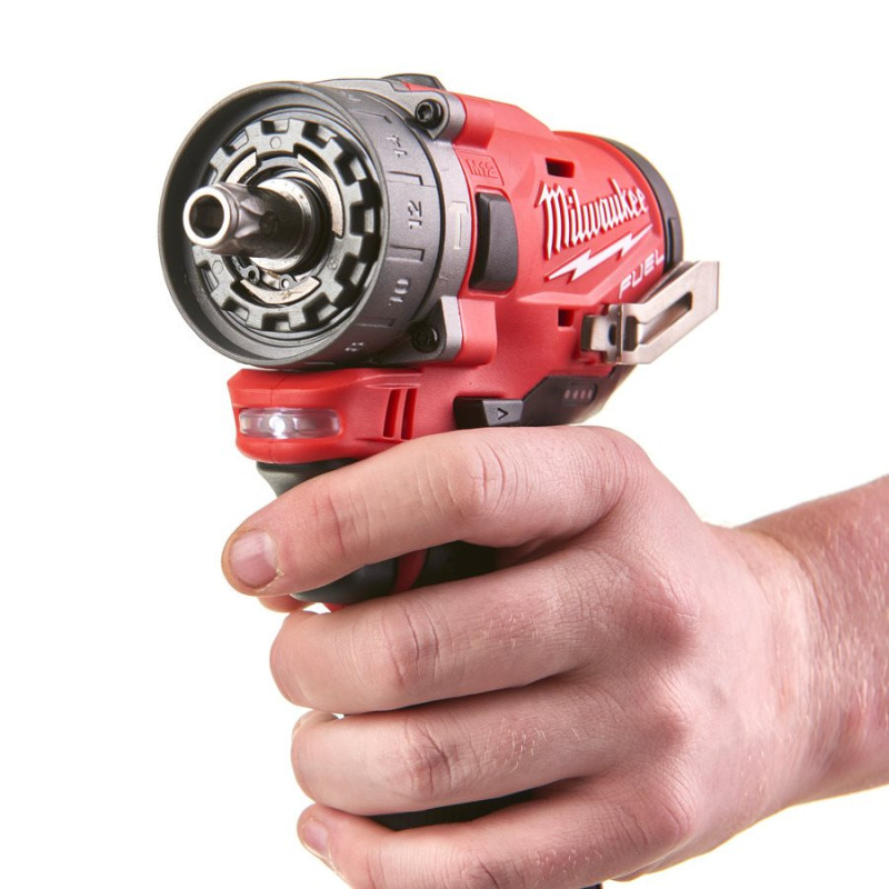 Дриль-шурупокрут з ударом акумуляторний MILWAUKEE, M12 FPDX-202X, 37Нм, (+ заряд.пристрій, 2 акум., HD кейс)