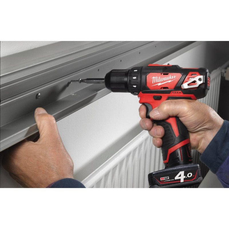 Дриль-шуруповерт MILWAUKEE M12 BDD-202C обертовий момент 30 Нм 4933441915 (+2 акумулятори, зарядний пристрій, HD кейс)