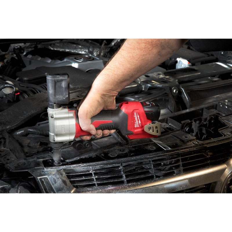 Заклепочник акумуляторний MILWAUKEE M12 BPRT-0, закл. 2,4-4,8мм (+4 накінеч.)