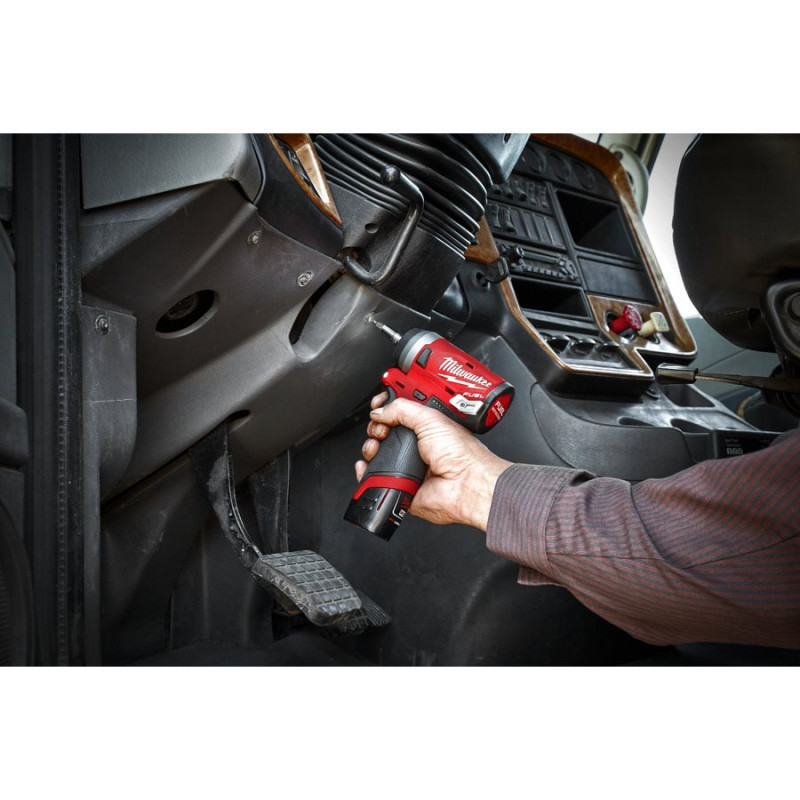Гайкокрут акумуляторний 1/4" MILWAUKEE, M12 FIW14-0, 136 Нм