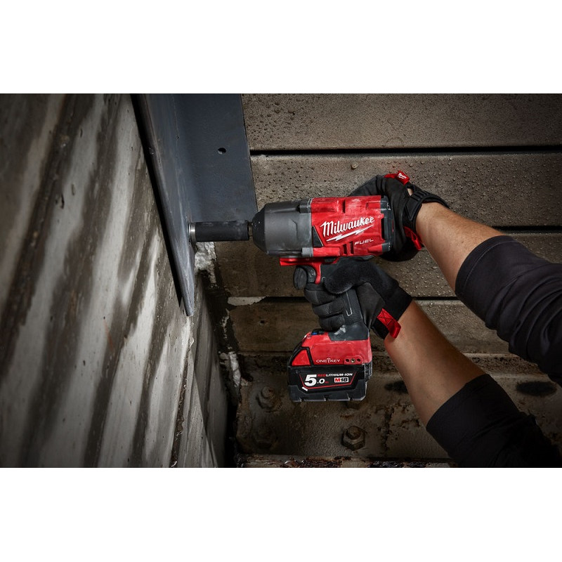 Гайкокрут високомоментний MILWAUKEE 3/4 дюйма(2034Нм) M18 FUEL ONEFHIWF34-502X ONE-KEY (+ заряд.прис, 2 акум.X 5Аг, HD кейс)