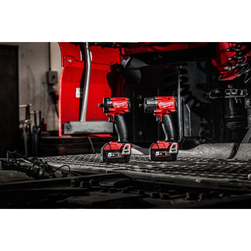 Гайковерт высокомоментный MILWAUKEE 1/2" (339 Нм) MILWAUKEE M18 FUEL FIW2P12-502X с фиксацией пином