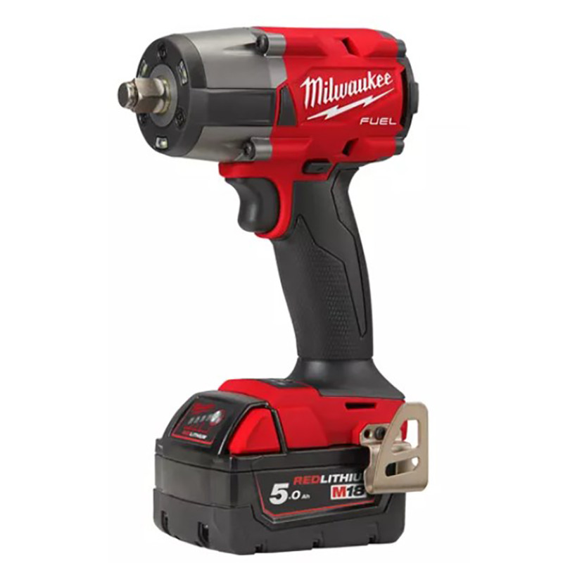 Гайкокрут акумуляторний безщітковий MILWAUKEE 1/2" (881 Нм) M18 FMTIW2F12-502X, з фрикційним кільцем, (+ заряд.пристрій, 2 акуму