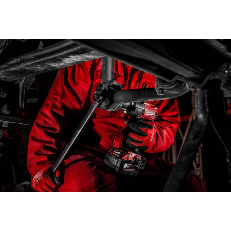 Гайкокрут акумуляторний безщітковий MILWAUKEE 1/2" (881 Нм) M18 FMTIW2F12-502X, з фрикційним кільцем, (+ заряд.пристрій, 2 акуму