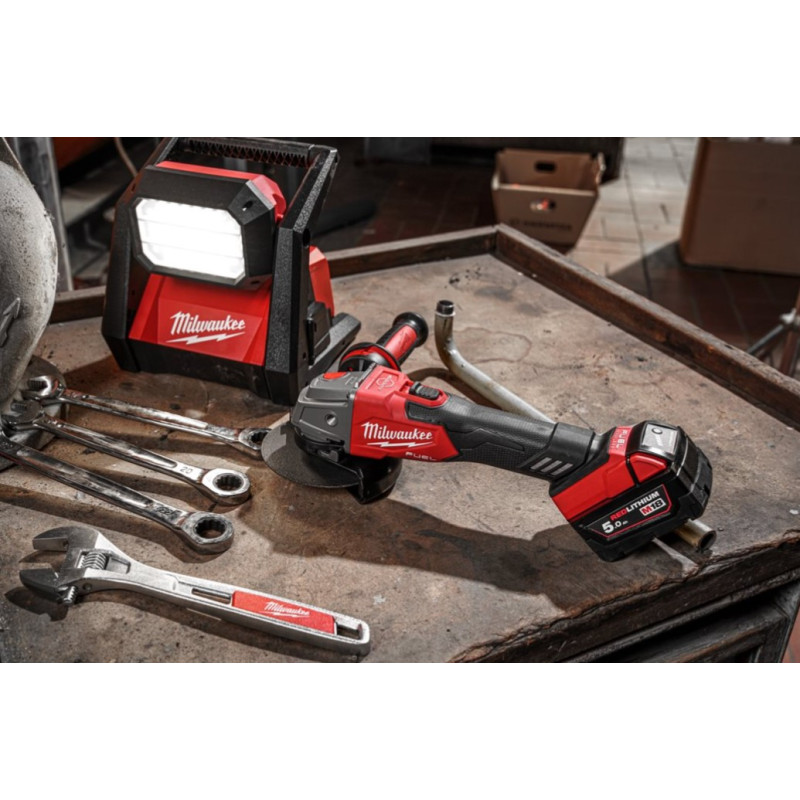 Шліфмашина кутова акумуляторна MILWAUKEE M18 FSAG125XB-0X діаметр 125 мм (HD кейс)
