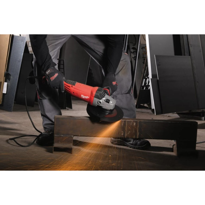 Кутова шліфувальна машина MILWAUKEE 180 мм AGV 22-180 E 4933431820 (+ захисний кожух, гайка фланцева, бічна рукоятка, кабель 4 м