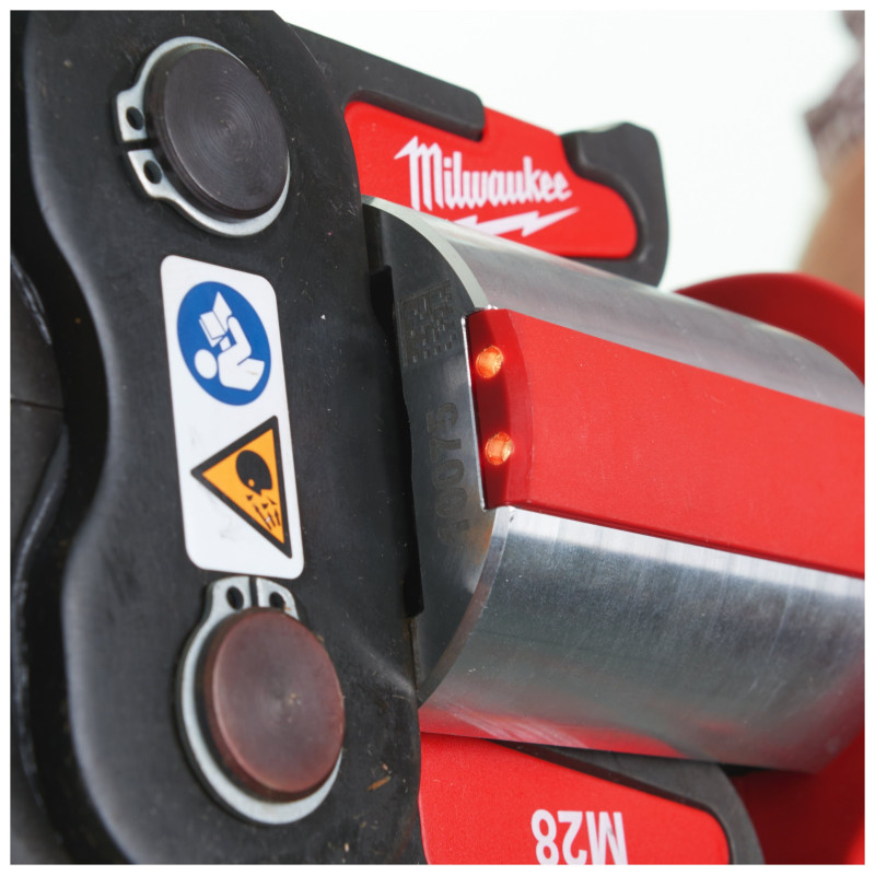 Обжимник гідравлічний акумуляторний для труб MILWAUKEE, M18 BLHPT-202C V-SET (+ЗП,2ак.Х2Аг,V-кліщі,кейс)