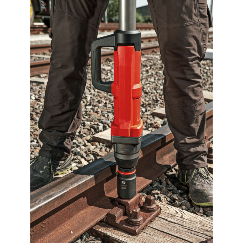 Гайкокрут залізничний акумуляторний 1'' (2000 Нм) MILWAUKEE M18 FHIWF1R-0C (каркас)