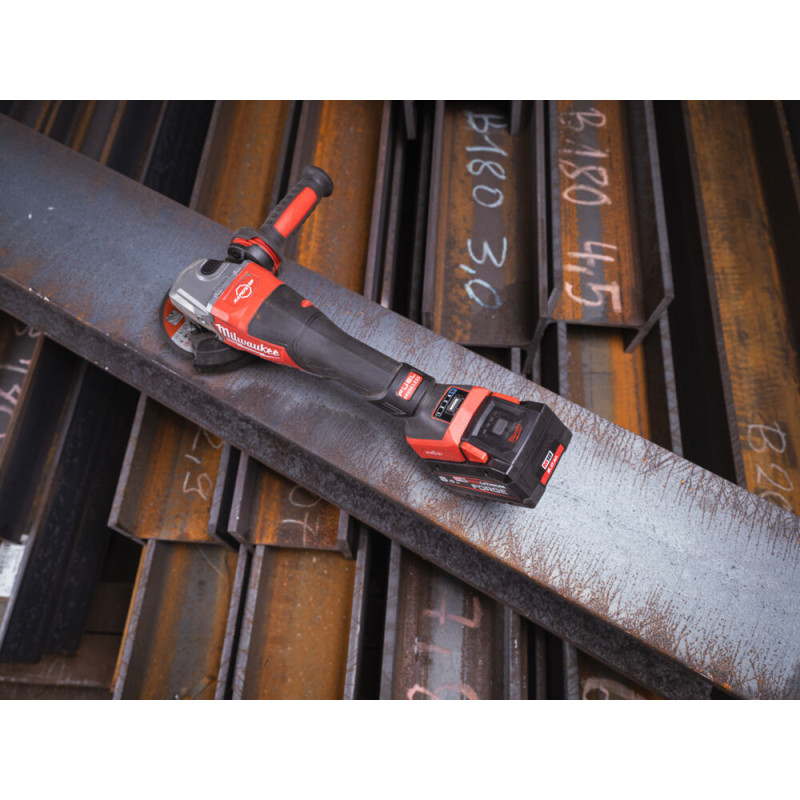 Шліфмашина кутова акумуляторна MILWAUKEE, M18 FHSAGO125VXPDB2-802X, діаметр 125мм (зарядний пристрій, 2акум. Х 8 Аг, HDкейс)