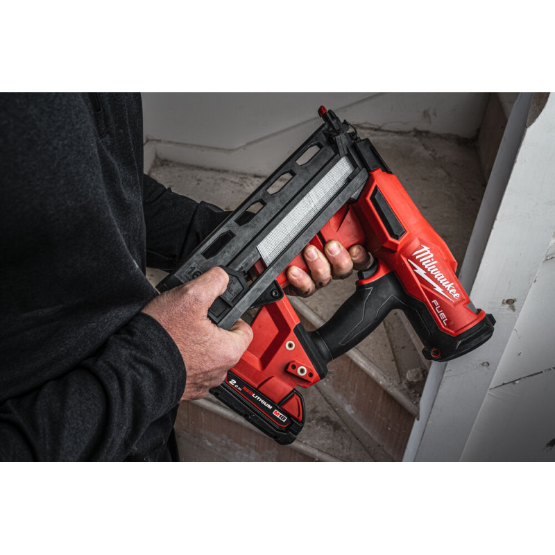 Пістолет цвяхозабивний акумуляторний MILWAUKEE, M18 FN16GA-0, 32-64мм (каркас)