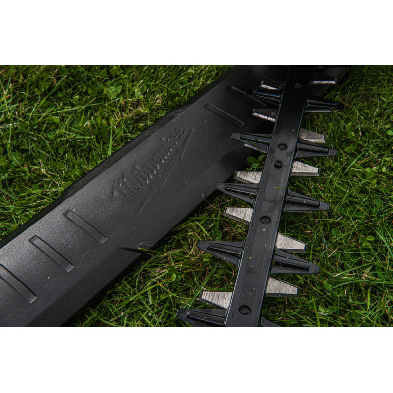 Кущоріз акумуляторний безщітковий MILWAUKEE M18 FHET60G2-0, 60см